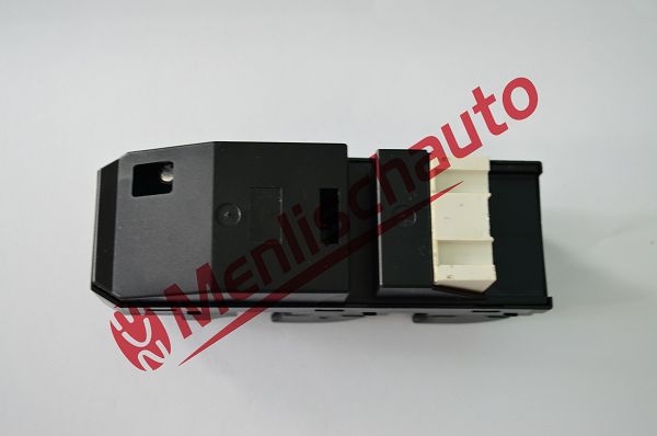 Ƭ 002